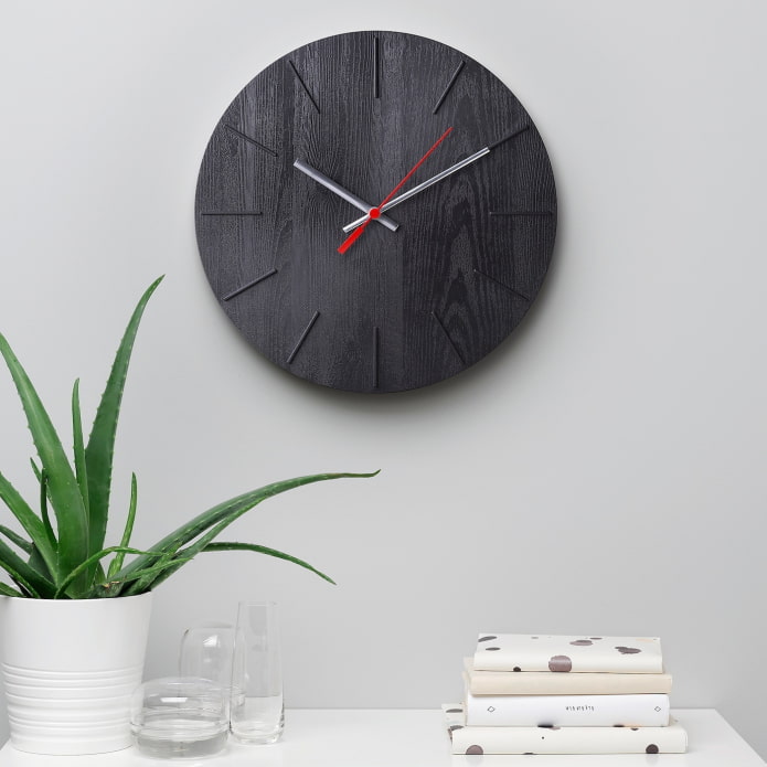 VOCALISSA clock