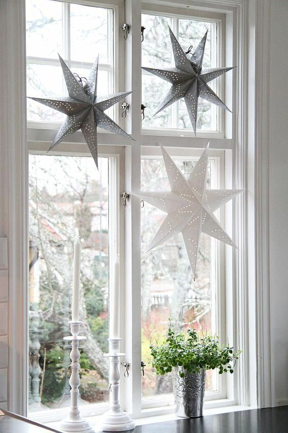 Window decor with stars Window decor with stars