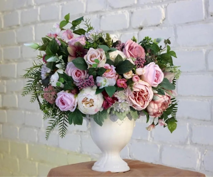 bouquet in a vase bouquet in a vase