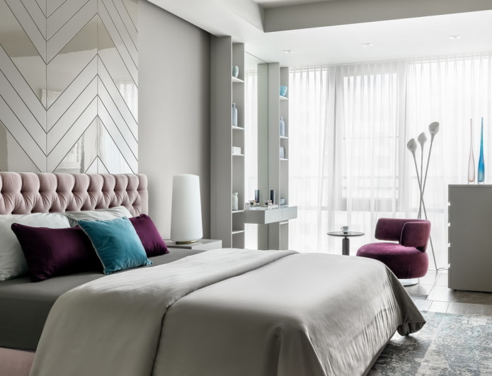 White tulle and bedspread White tulle and bedspread