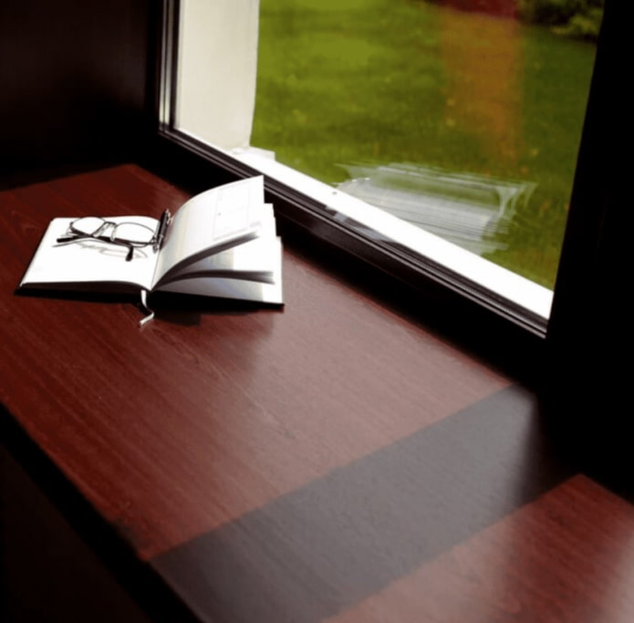 chipboard on the window