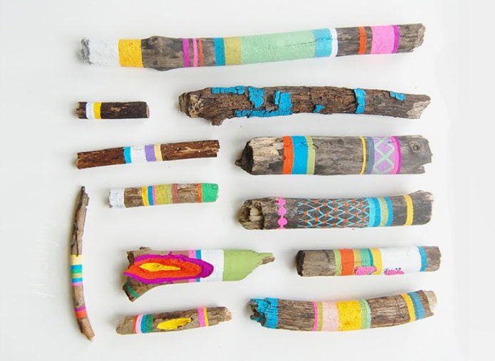 Variants of painted branches