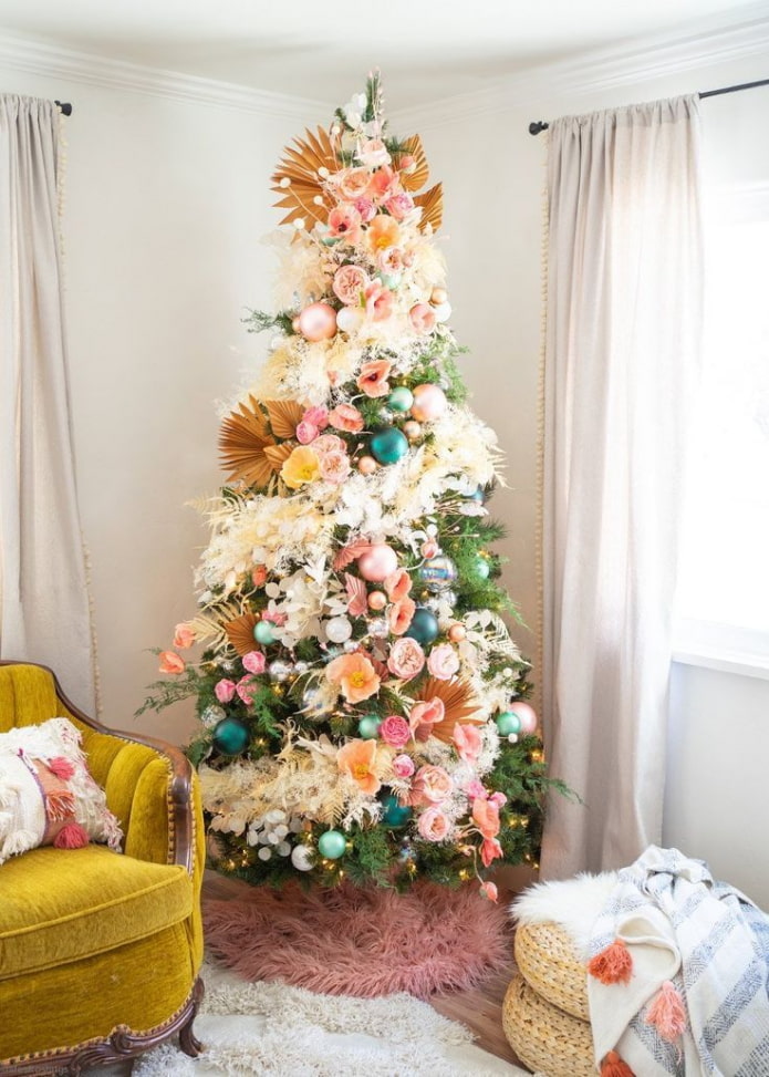 Christmas tree in flowers
