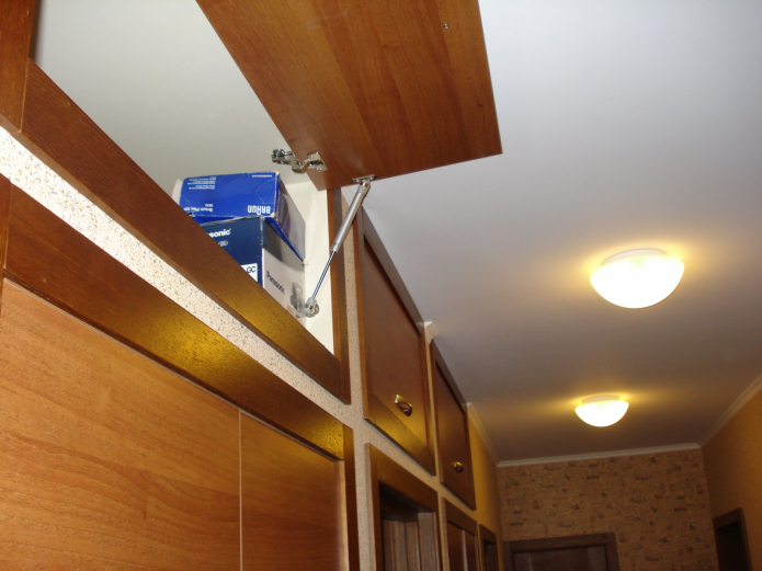 what to store on the mezzanine