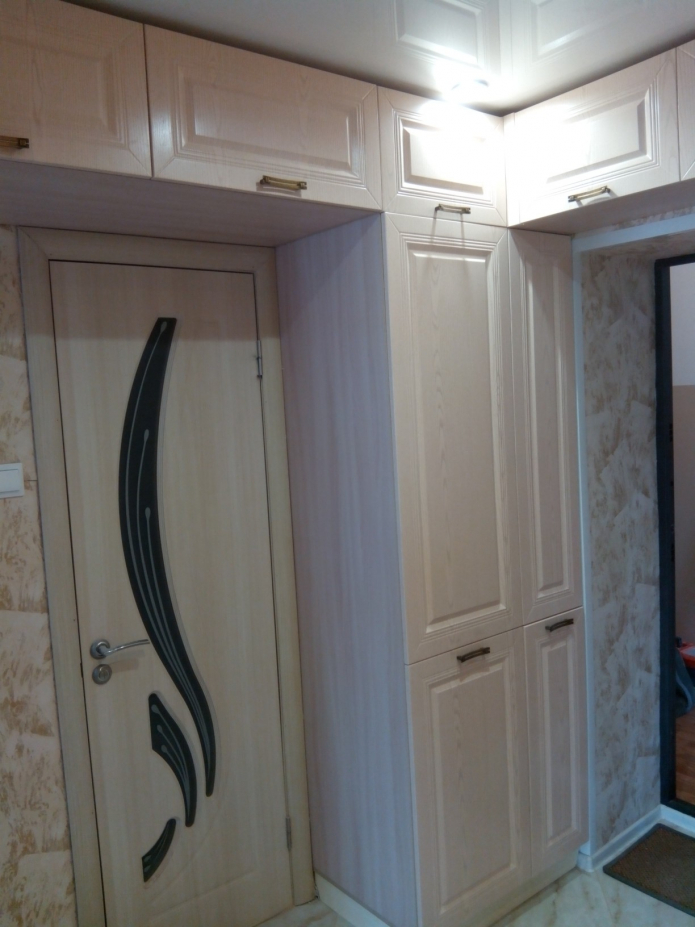 mezzanine in the hallway