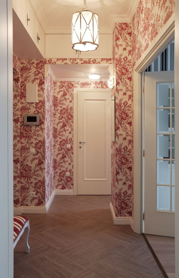 mezzanine in the corridor