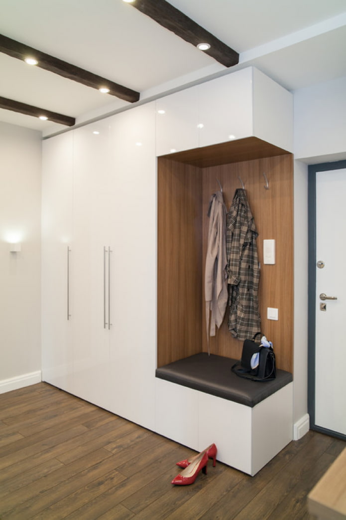 laminate flooring in the hallway