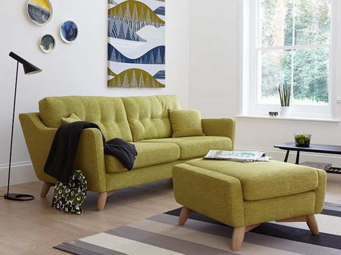 Pouf on legs Pouf on legs