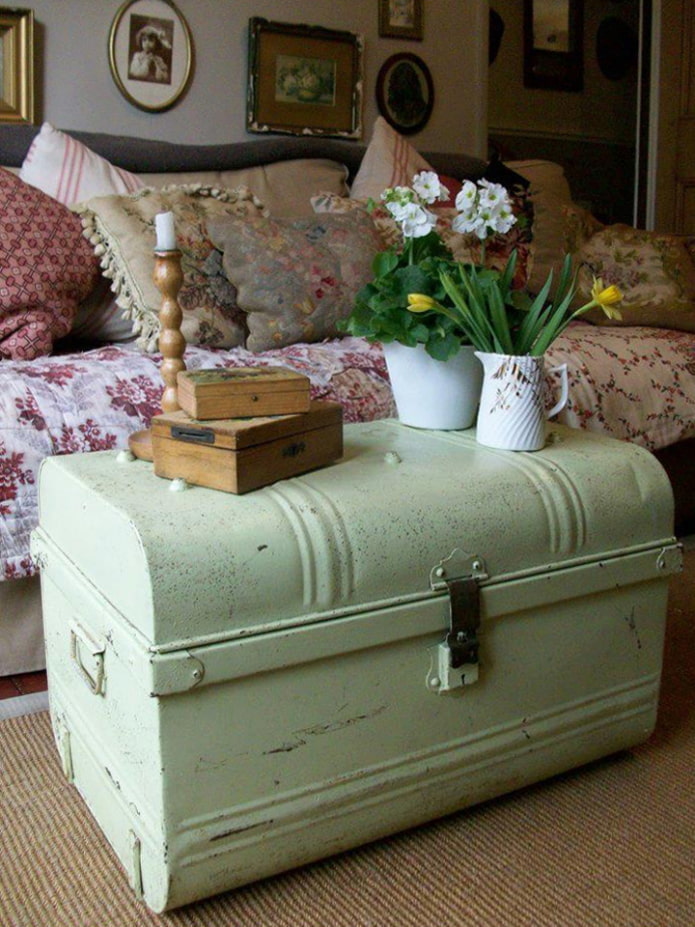 Chest-table Chest-table