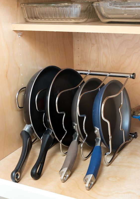 Frying pan divider Frying pan divider