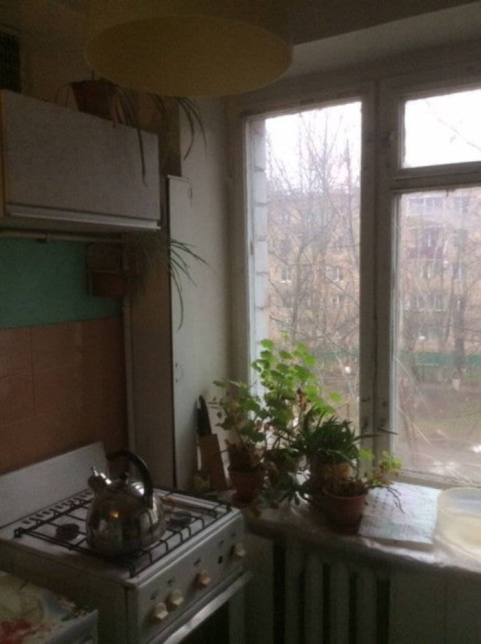 Kitchen before rework Kitchen before rework