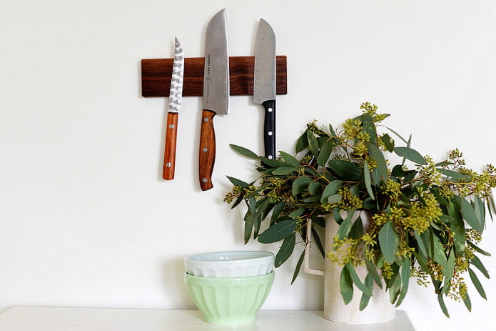 Magnetic knives Magnetic knives