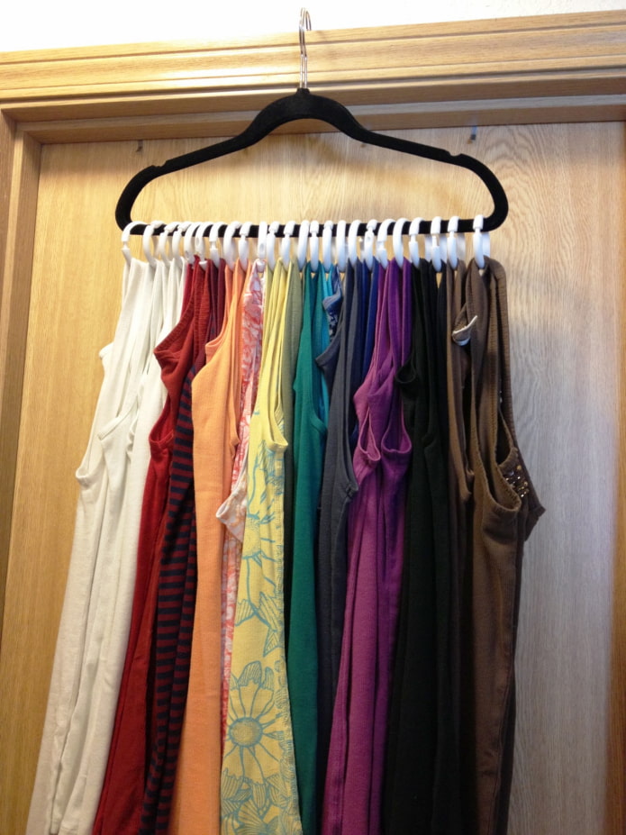 Hanger for accessories Hanger for accessories