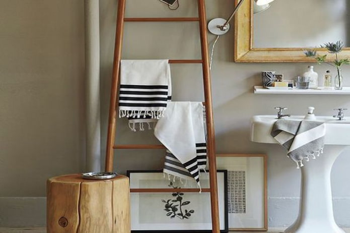 two towels in the bathroom