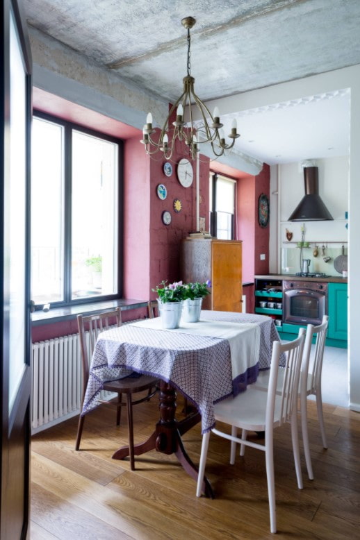 tablecloth in a cage