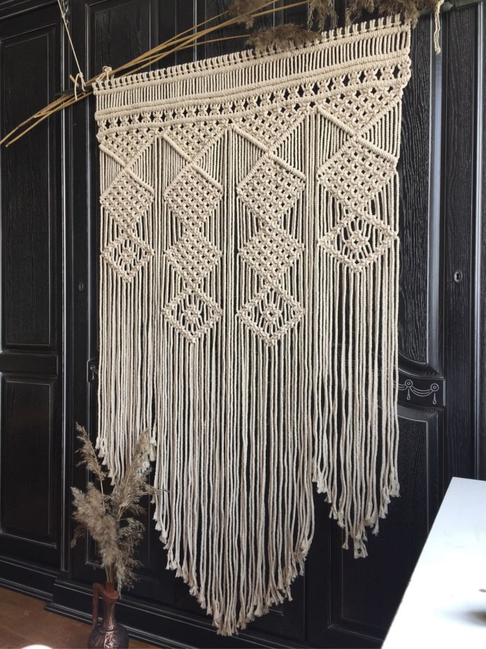 macrame made of fine threads