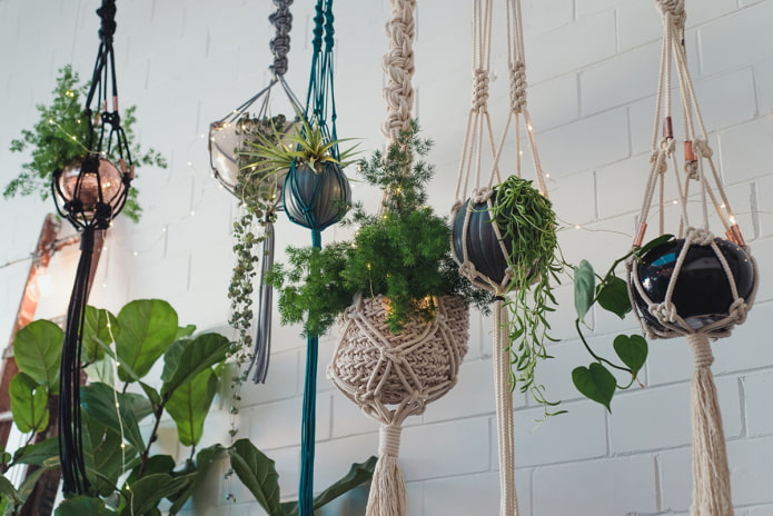 wicker pendants for flowers