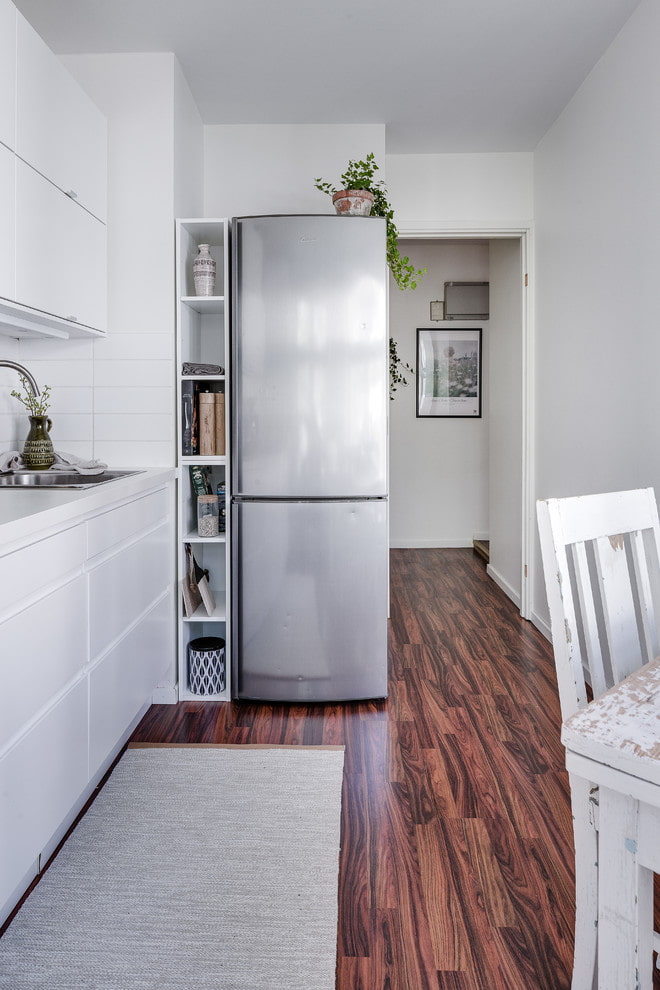 Narrow shelving Narrow shelving