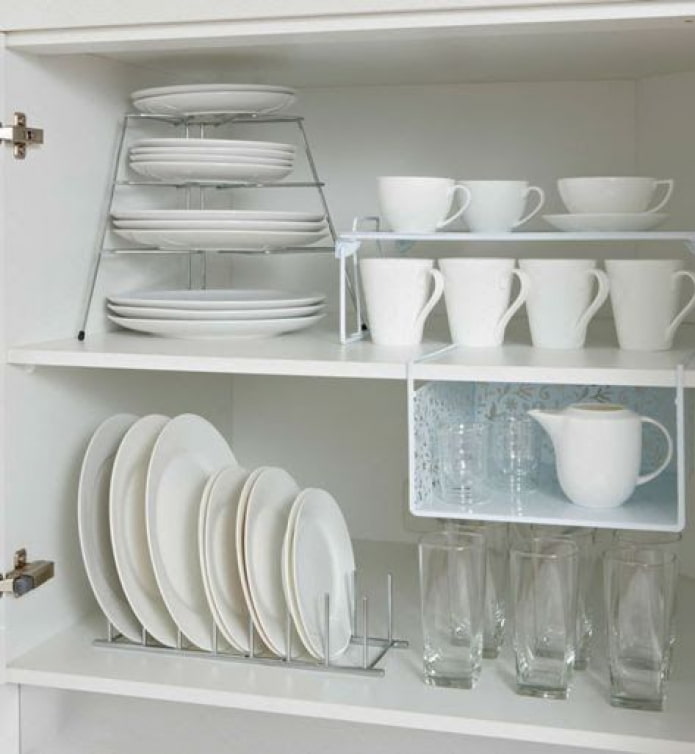 Shelves, baskets Shelves, baskets