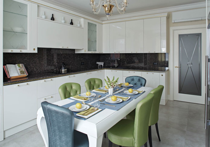 The door to the kitchen The door to the kitchen