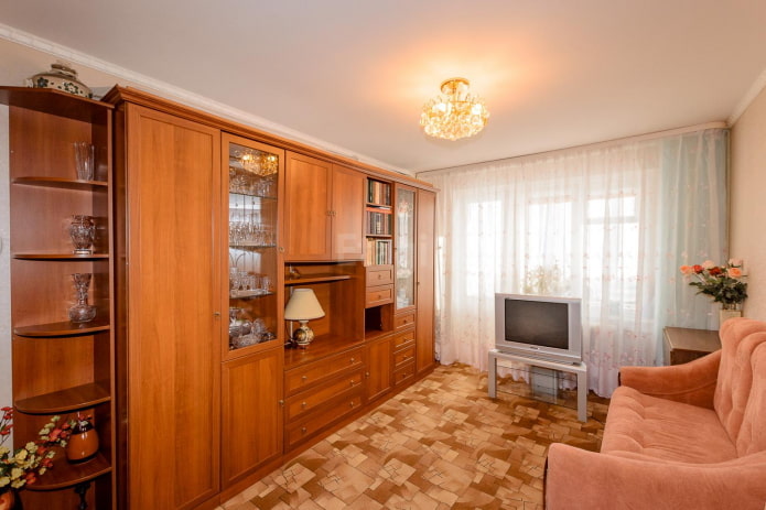 Wall occupying a third of the room Wall occupying a third of the room