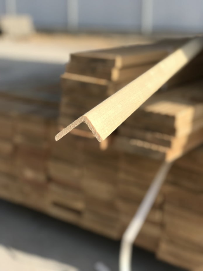 wooden corner for outside corner