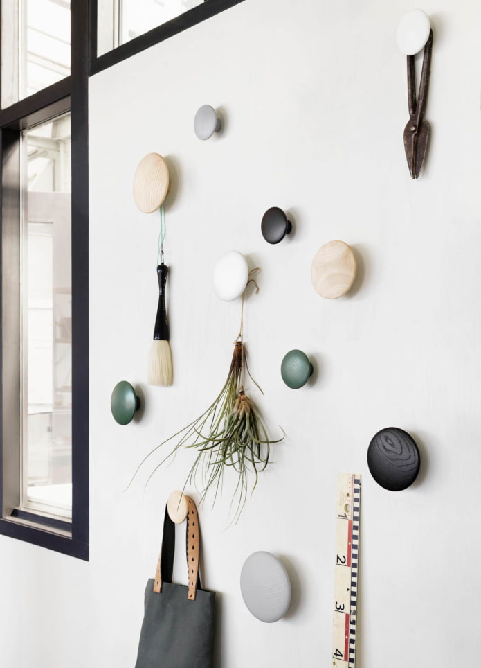 Stylish wooden hooks