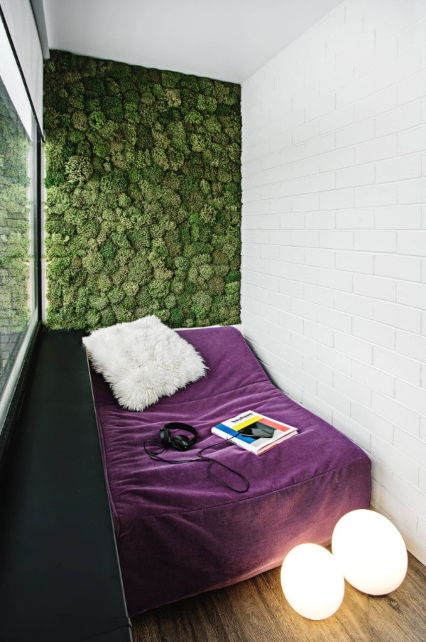 sitting area on the balcony