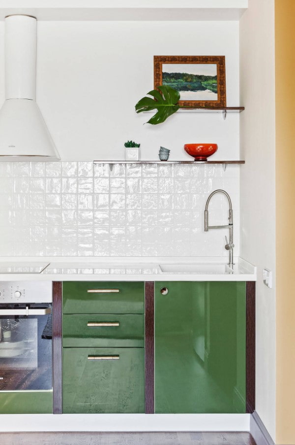 white tile apron white tile apron