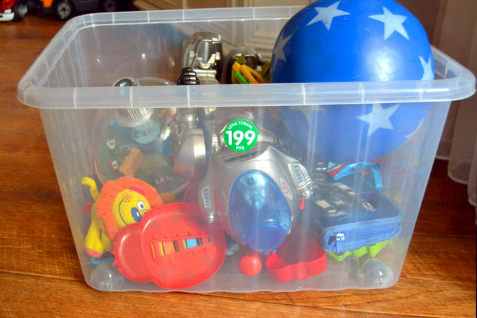 Box on wheels Box on wheels