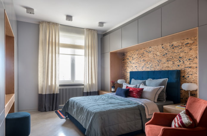 laying the floor diagonally