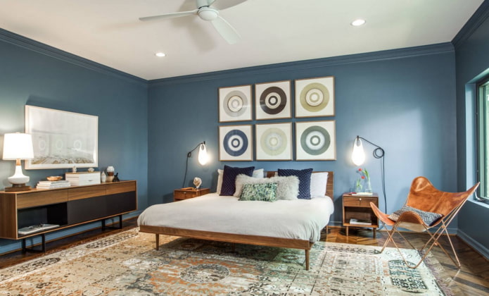 blue walls in the bedroom