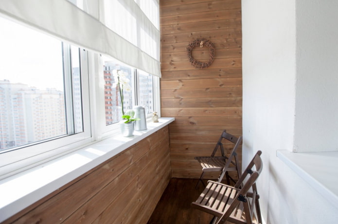 linoleum on the floor in the loggia