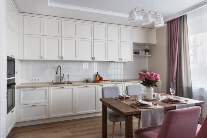 curtains in the kitchen