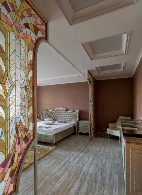 stained glass partitions in the bedroom