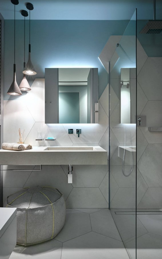 glass screen in the shower