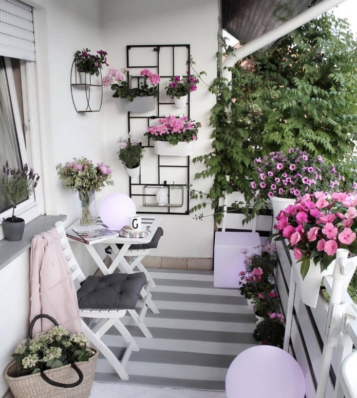 light walls on the balcony light walls on the balcony