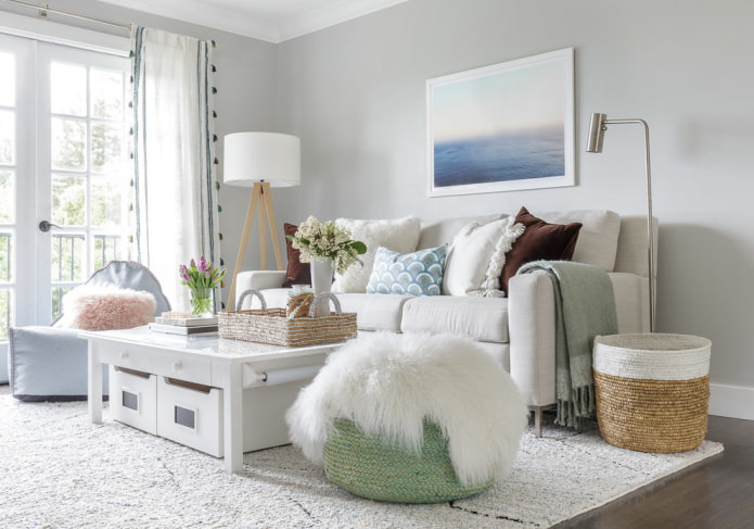 Sofa, ottomans, table