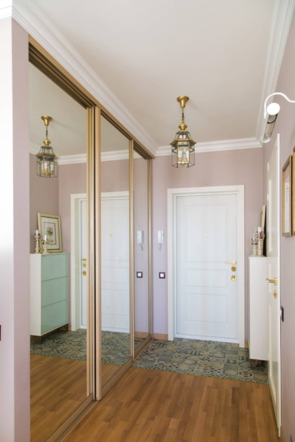 mirrored fronts of the wardrobe mirrored fronts of the wardrobe