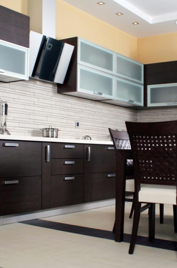 apron under a stone apron under a stone