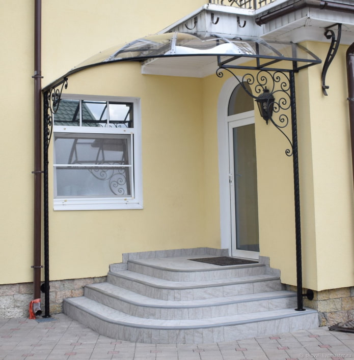 corner canopy on supports corner canopy on supports