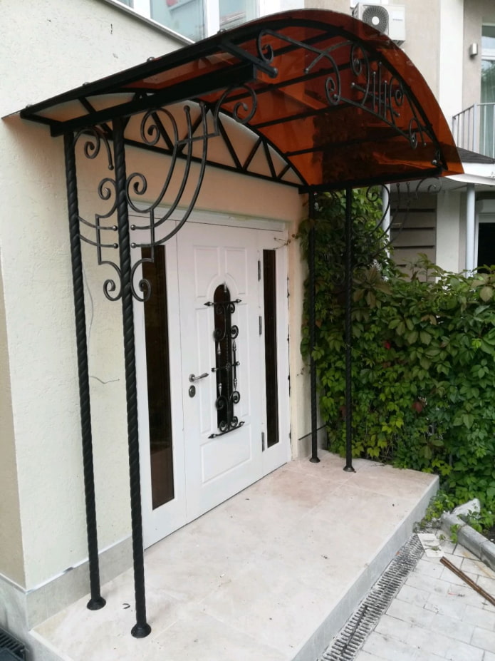 visor over the wide door visor over the wide door