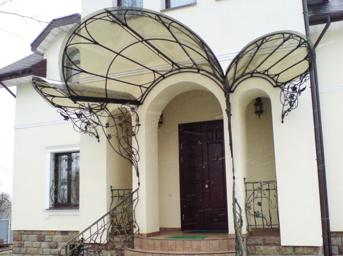 complex visor over the entrance complex visor over the entrance