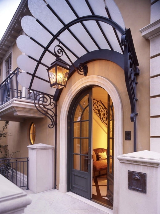 beautiful visor of unusual shape beautiful visor of unusual shape