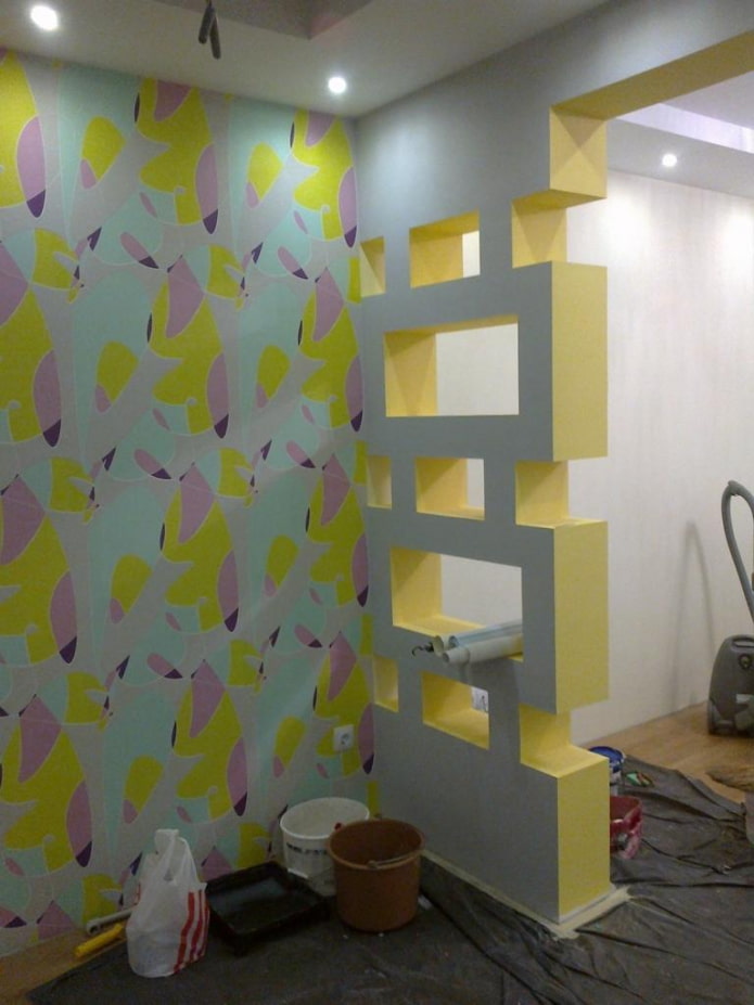 curly plasterboard partition