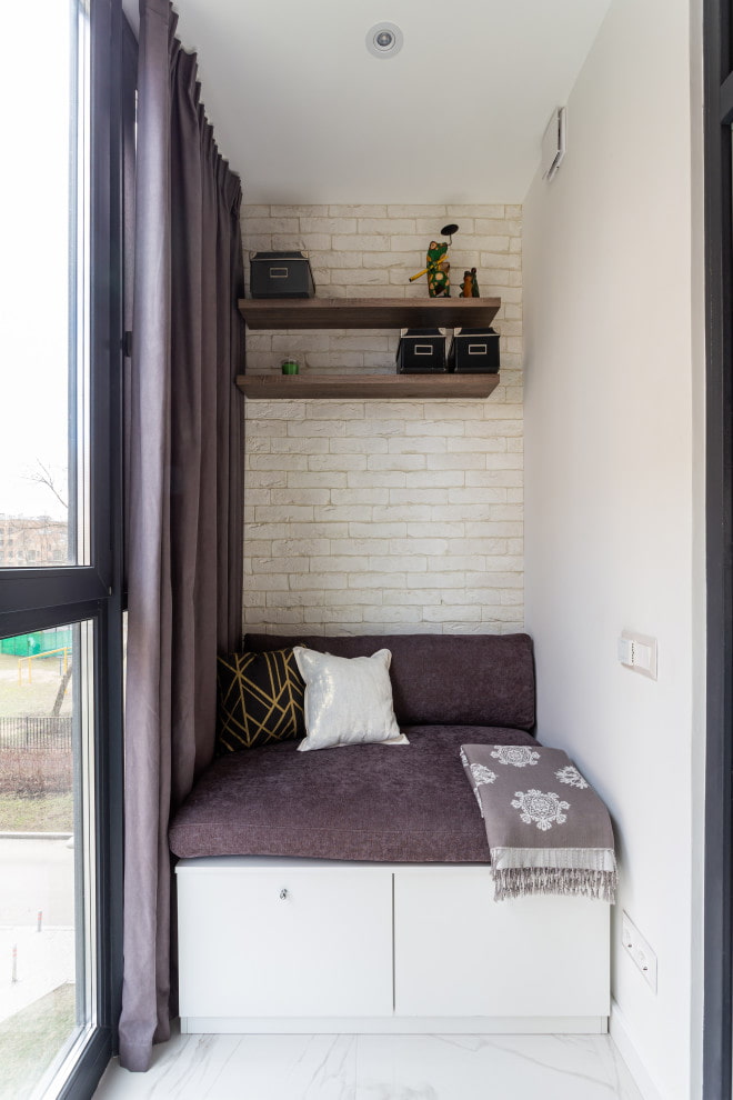 Drawer and seat Drawer and seat