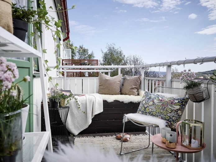 boho style balcony