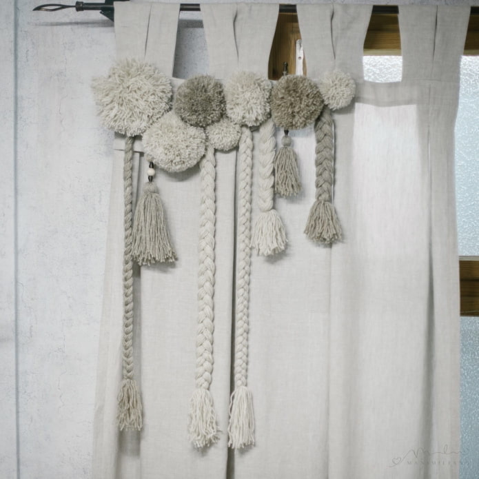 Composition of pompons Composition of pompons