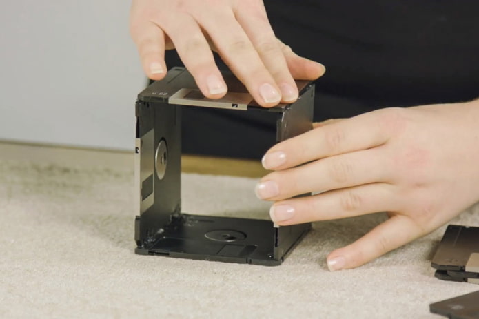 We glue the details We glue the details