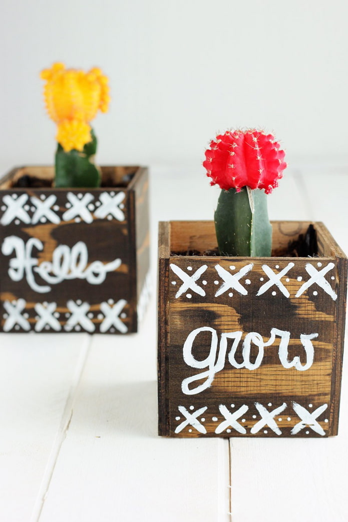 Ethno-style cache-pot Ethno-style cache-pot